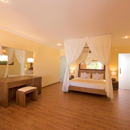 Thulhagiri Island Resort & Spa Thulhaagiri Exteriör bild